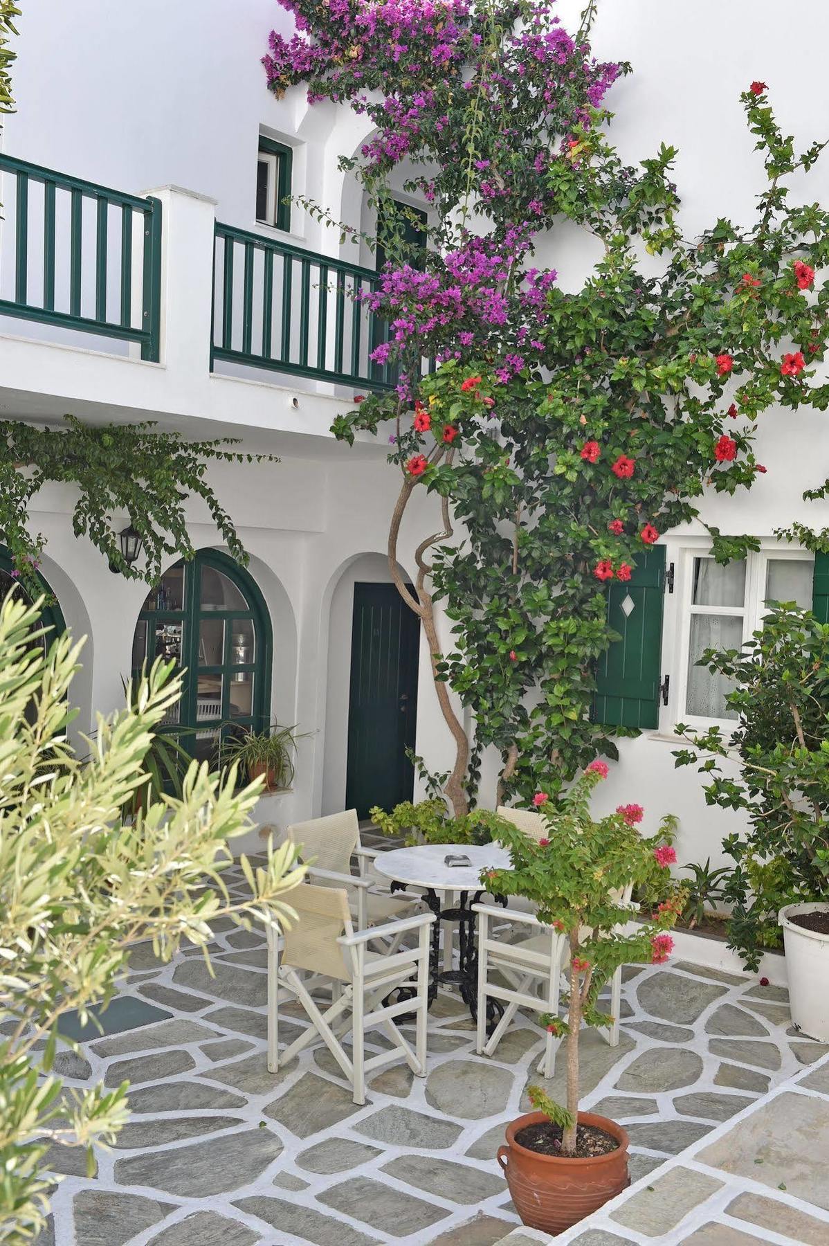 Hotel & Apartments Kalypso Науса Екстер'єр фото